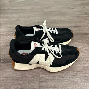 New Balance 327